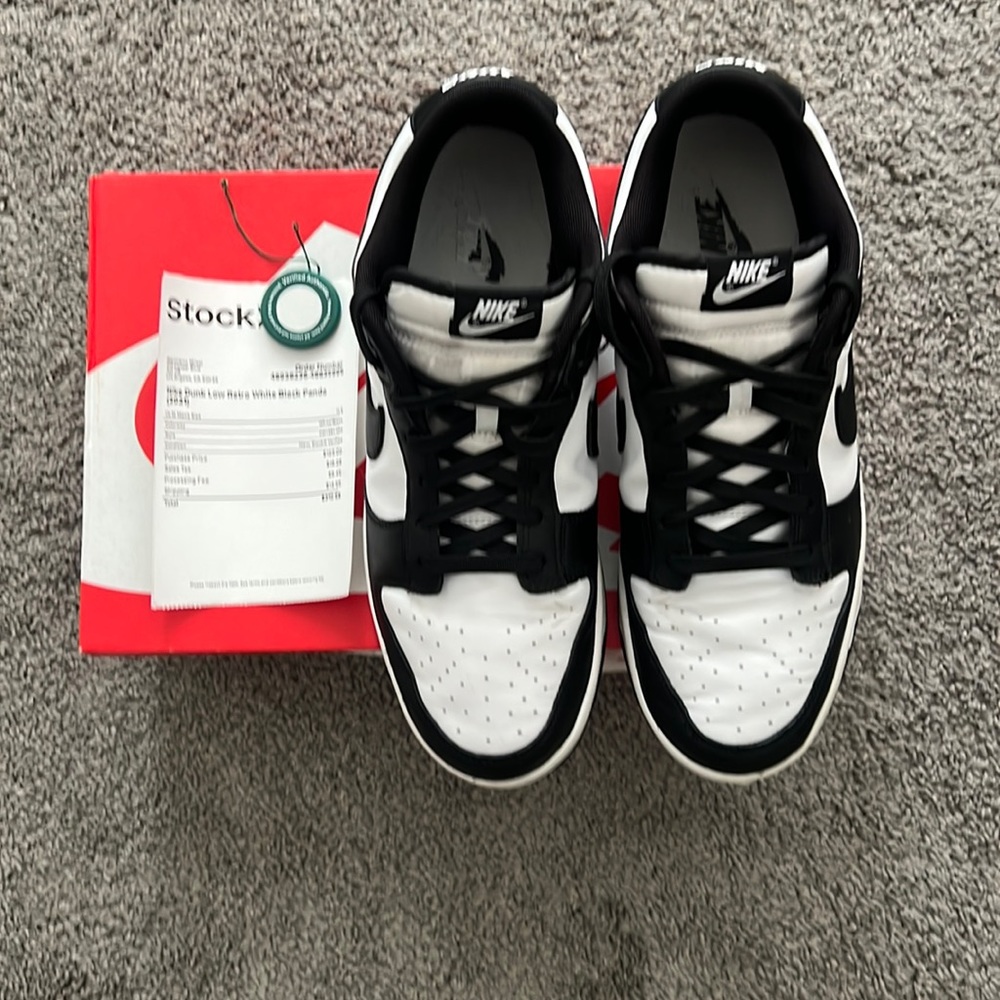 -Nike Dunk “Panda”
